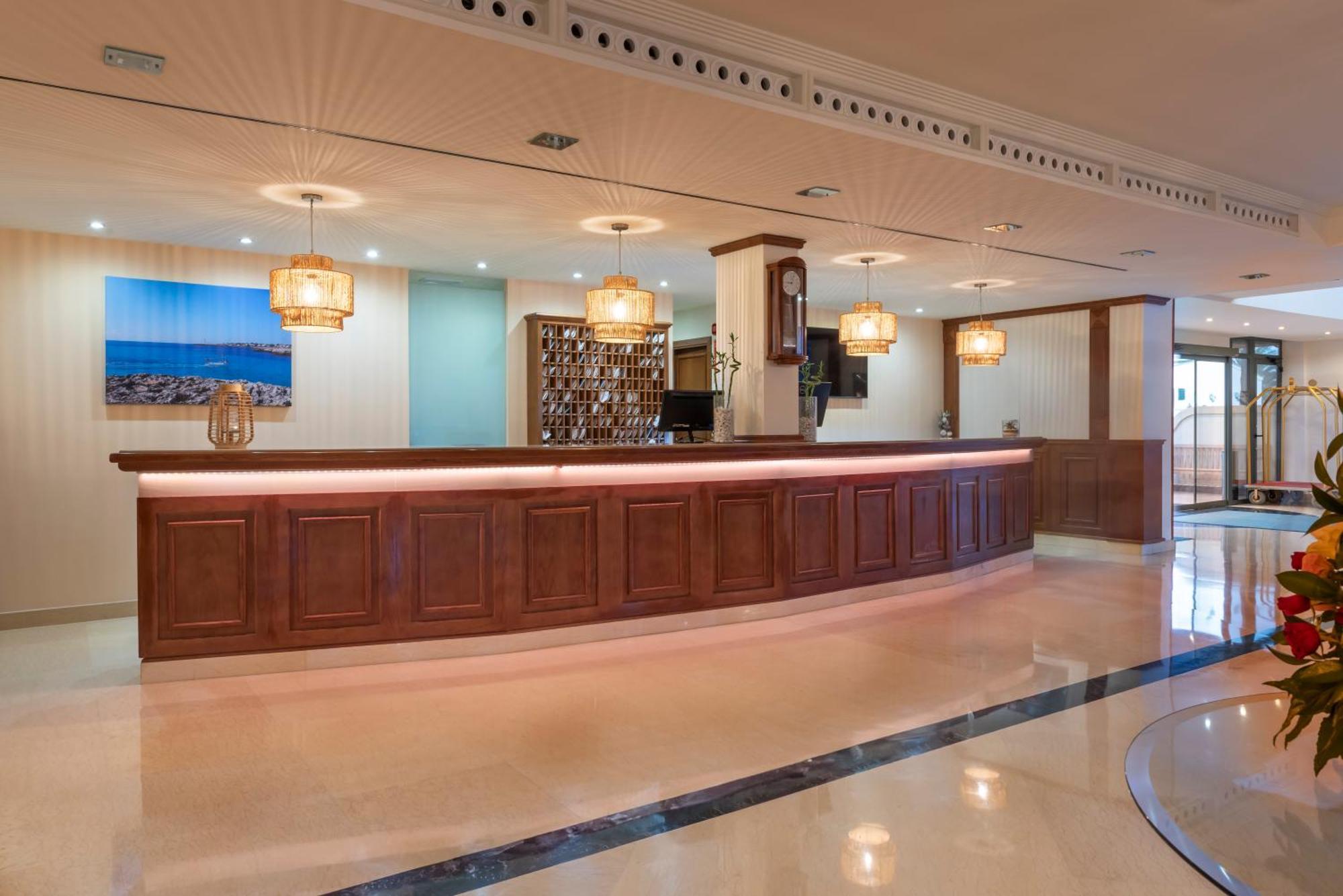 Valentin Star Menorca - Adults Only Hotell Ciutadella  Exteriör bild